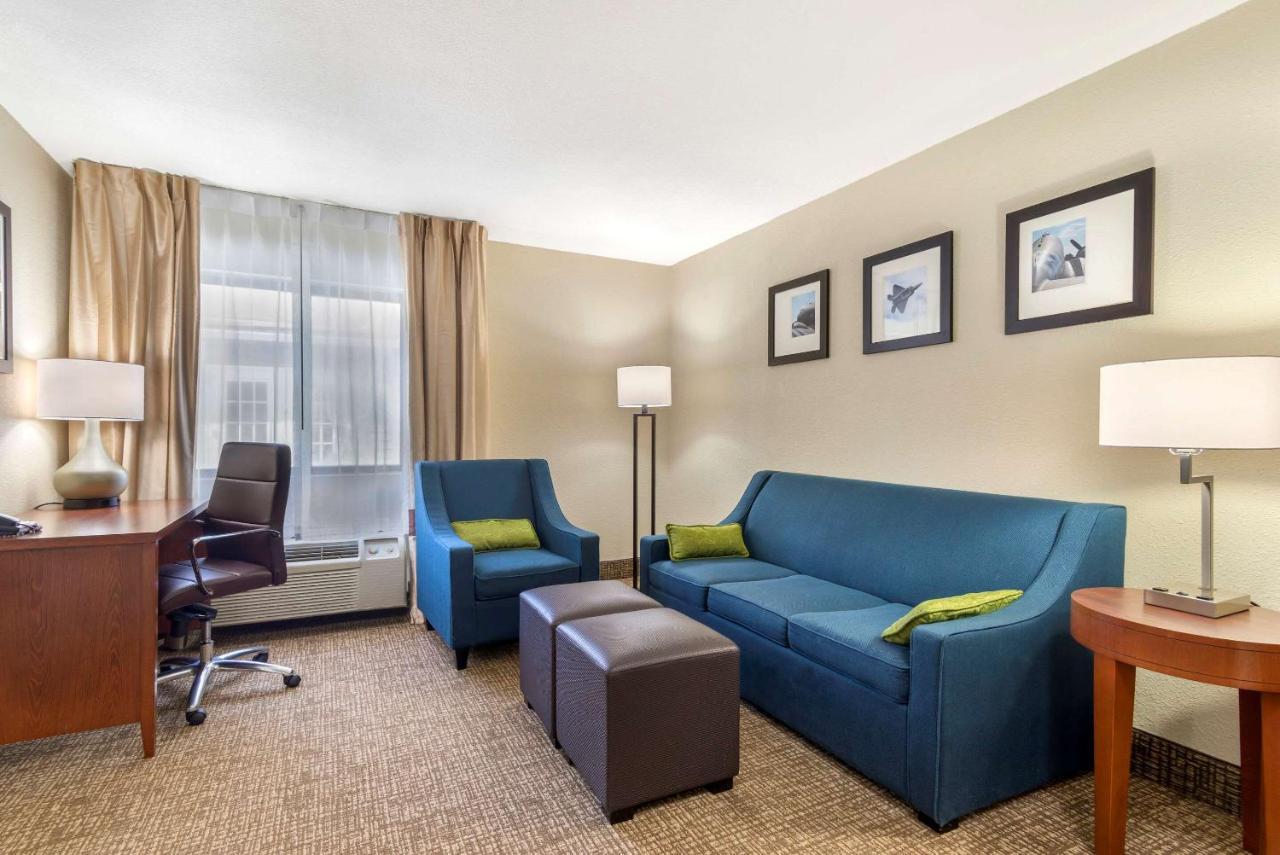 Comfort Inn & Suites - Near Robins Air Force Base Main Gate Warner Robins Εξωτερικό φωτογραφία