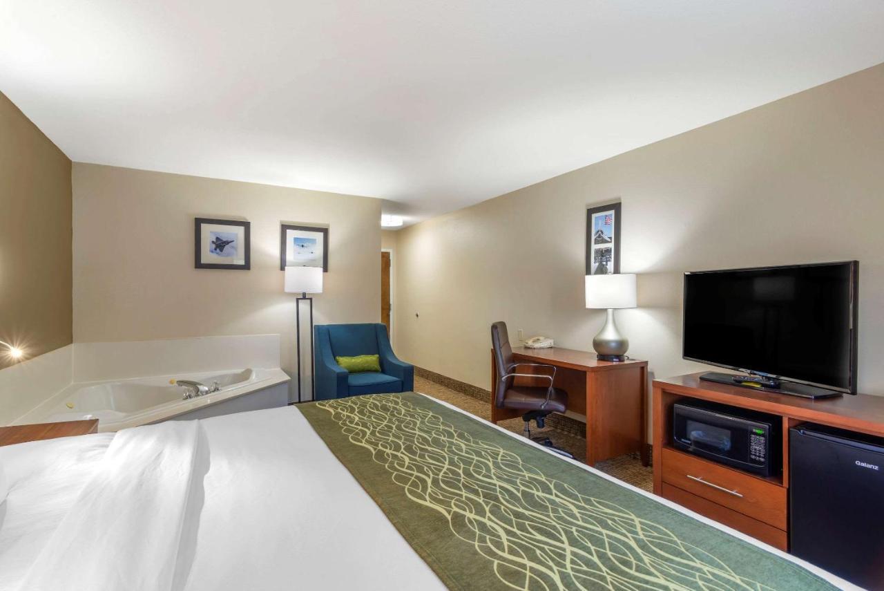 Comfort Inn & Suites - Near Robins Air Force Base Main Gate Warner Robins Εξωτερικό φωτογραφία